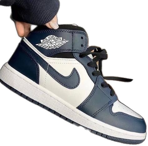 Best Air Jordan 1, Swaggy Fits, Dream Shoe, Cheap Jordan Shoes, Cheap Jordan, Nike Shoes Girls, Nike Fashion Shoes, Jordan Shoes Girls, All Nike Shoes