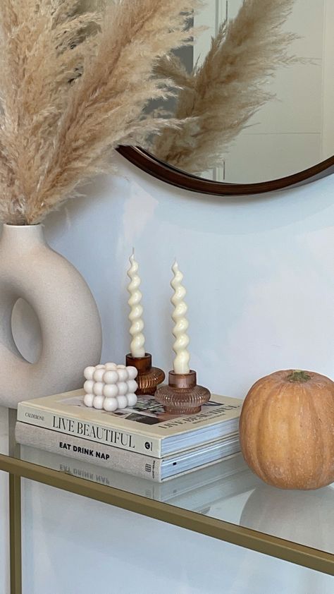 Hm Vase Decor, Fall Decor Candles, Accessories Living Room, Beige Decor, Wall Wardrobe Design, Bubble Candle, Hm Home, Accessories Aesthetic, Flower Bedroom