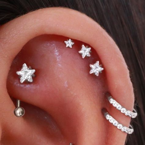 Jewelry Inspo Silver, Silver Ear Cuff Earrings, Star Cartilage Earring, Ear Curation, Ear Piercing Jewelry, Earring Cartilage, Ear Piercings Helix, Golden Crystal, Tragus Jewelry