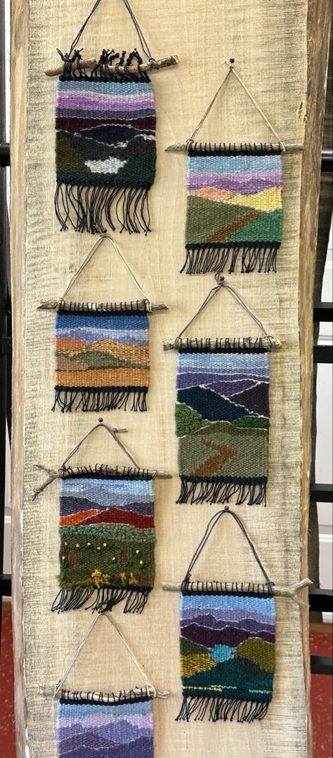 Loom Designs Weaving, Mini Tapestry Weaving, Small Tapestry Weaving, Landscape Tapestry Weaving, Weaving Tapestry Patterns, Mountain Weaving, Weaving Projects Ideas, Weaving Artwork, Landscape Weaving