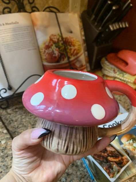 Mushrooms mug / home Mushroom Pottery Mug, Mushroom Bowl Ceramic, Mushroom Pinch Pot, Mushroom Pottery Ideas, Mushroomcore Aesthetic, Mushroom Cups, Mushroom Pottery, Mushroom Things, Mushroom Mugs