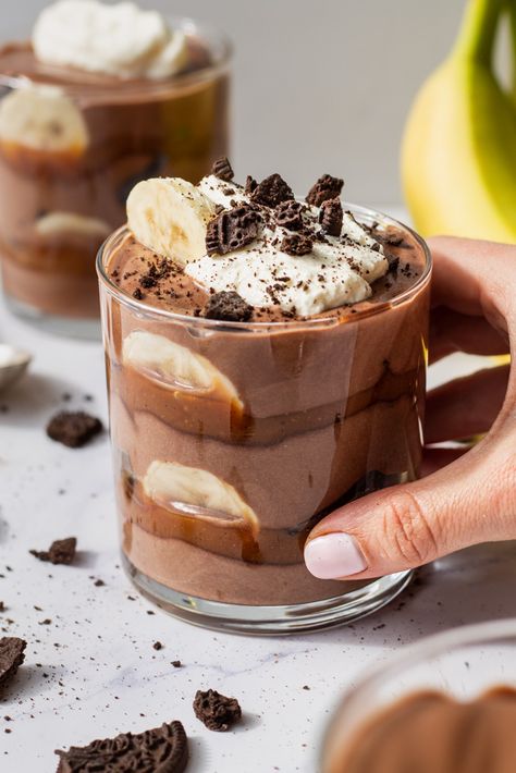 Banana Chocolate Pudding, Banana Pudding Cups, Chocolate Banana Pudding, Banana Mousse, Feast Ideas, Sandwich Cookies Filling, Banana Pudding Desserts, Choco Banana, Cups Kitchen