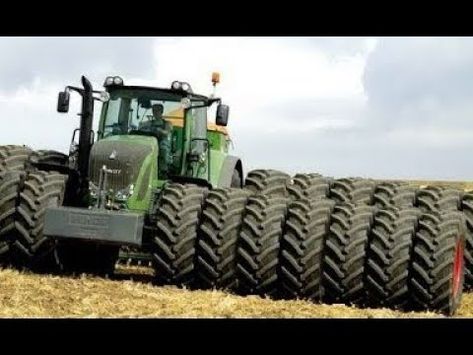 Tractors Pictures, Fendt Tractor, John Deere Tractors Pictures, Farming Machinery, Jacked Up Chevy, Old John Deere Tractors, John Deere Tractors Farms, Big Ford Trucks, Diesel Trucks Ford