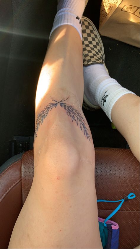 Small Leg Tats For Women, Above Knee Tats For Women, Below The Knee Tattoos For Women, Leg Tattoos Women Above Knee, Vine Under Knee Tattoo, Bellow Knee Tattoo, Knee Vines Tattoo, Tree Knee Tattoo, Round The Knee Tattoo