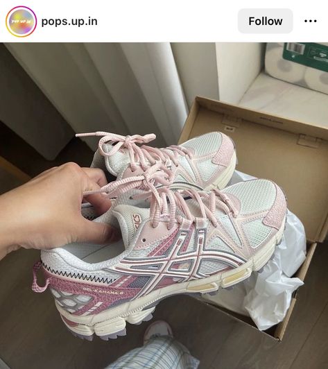 Asics Sneakers Aesthetic, Pretty Sneakers, Mode Shoes, Trendy Shoes Sneakers, Pretty Shoes Sneakers, Shoe Wishlist, Fresh Shoes, Cute Sneakers, Fancy Shoes