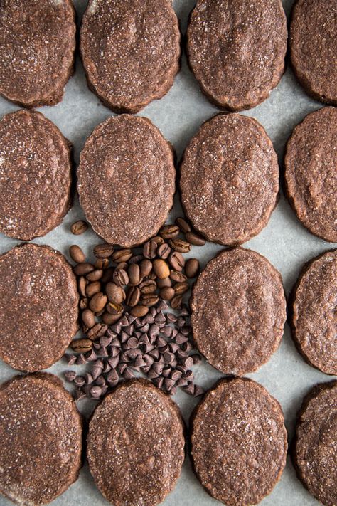 Espresso Shortbread Cookies, Cookies With Coffee, Espresso Shortbread, Buttery Shortbread Cookies, Buttery Shortbread, Chocolate Espresso, Think Food, Biscuit Cookies, Eclairs