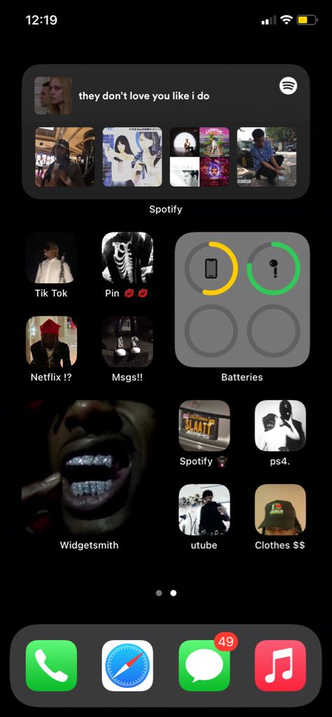 Hypebeast Homescreen, Car Ios14 Homescreen, Rapper Homescreen, Lockscreen Inspo Iphone, Iphone Home Screen Layout Aesthetic, Iphone Lockscreen Layout, Home Screen Organization Iphone, Aesthetic Homescreen Layout Iphone, Homescreen Layout Ideas