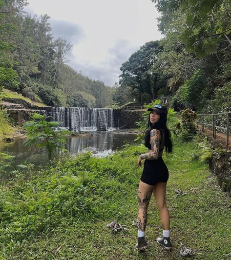 Krista Keehus, Summer Goth, Gym Fits, Foto Poses, Looks Black, The Fam, Hiking Outfit, Cute Fits, Instagram Foto