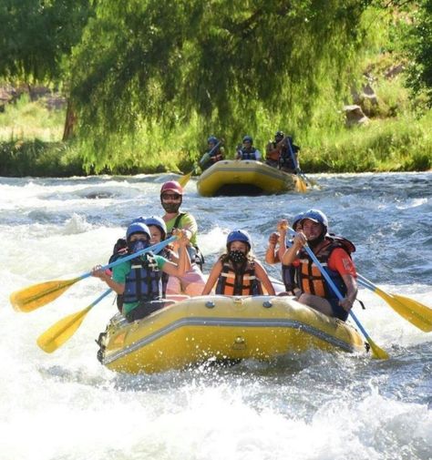 Rafting en el río Atuel - San Rafael, Mendoza. San Rafael Mendoza, Woodworking Videos, San Rafael, Mendoza, Wooden Diy, Rafting, Hot Tub, Adventure Travel, Woodworking Projects