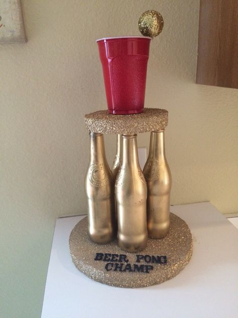 Diy Beer pong trophy. Beer Pong Party Decorations, Frat Party Ideas, Beer Trophy Diy, Beer Pong Trophy Diy, Beer Olympics Birthday Party, Beer Olympics Trophy, Beer Pong Trophy, Beer Pong Party, Beer Olympics Party