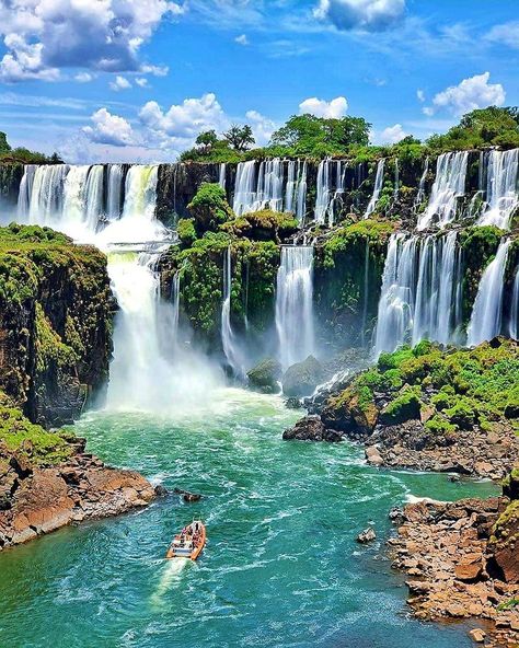 Iguazu National Park, Iguazu Falls, Travel Moments, Brazil Travel, National Parks Trip, Beautiful Waterfalls, Natural Scenery, Ocean Photography, Travel Couple