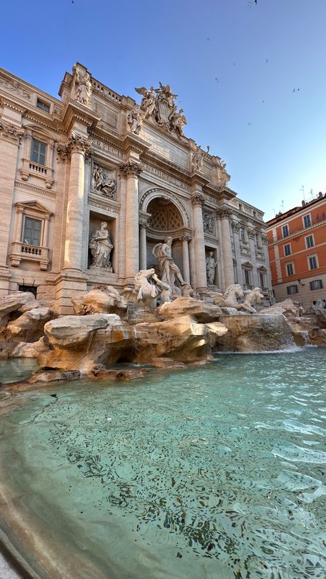 #trevi #fontanaditrevi #aesthetic #rome #italy fontana di trevi Classic Academia, Europe Aesthetic, Trevi Fountain, Dream Travel Destinations, City Aesthetic, Rome Italy, Dream Destinations, Travel Aesthetic, Dream Vacations