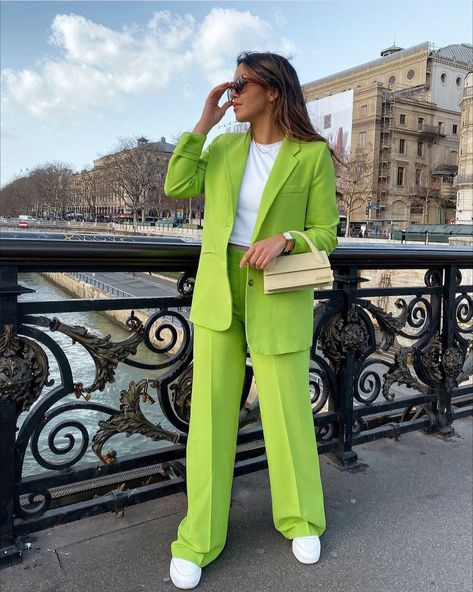 Dear 2023, Flair Jeans Outfit, Green Outfits For Women, High Waisted Black Trousers, Stylish Spring Outfit, Oufits Casual, Woman Suit Fashion, Causual Outfits, Professional Outfits