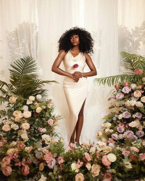 Afro Floral… Model @saiibatu Styling , Set Design and Photography @williamssophia15 Studio @lightstudionyc Camera Canon EOS R5 +RF 24-70 #NYCPhotographer #NewYork #nycmodel #nycstudio Flower Concept Photoshoot, Elegant Studio Photoshoot, Flower Backdrop Photoshoot, Floral Photoshoot Ideas, Poses With Flowers, Spring Photoshoot Ideas, Photoshoot With Flowers, Mommy Pictures, Floral Shoot