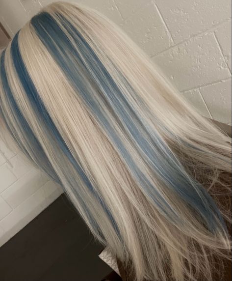 Blue Hair White Streak, Blonde And Denim Blue Hair, Chunky Blue Highlights In Blonde Hair, Blonde And Other Color Hair, Hair Dye Colors For Blonde Hair, Blue Hair With Highlights Blonde, Blonde Hair Light Blue Highlights, Blue And Blonde Hair Aesthetic, Haircouler Ideas