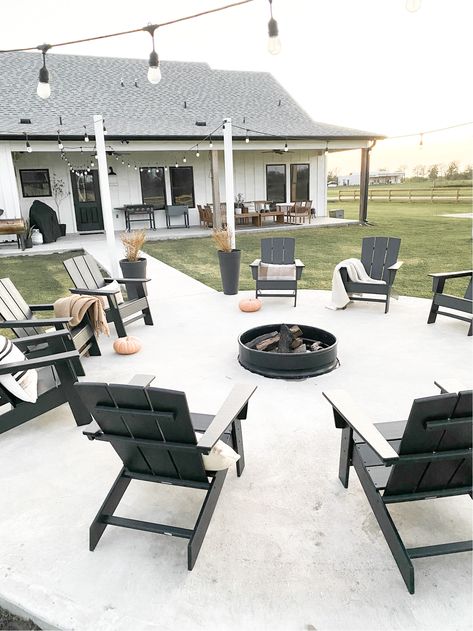 Outdoor Fire Pit Area, Farm House Livingroom, Adirondack Chairs Patio, Polywood Adirondack Chairs, Modern Adirondack, Fire Pit Landscaping, Farmhouse Inspiration, Beautiful Farm, Backyard Spaces