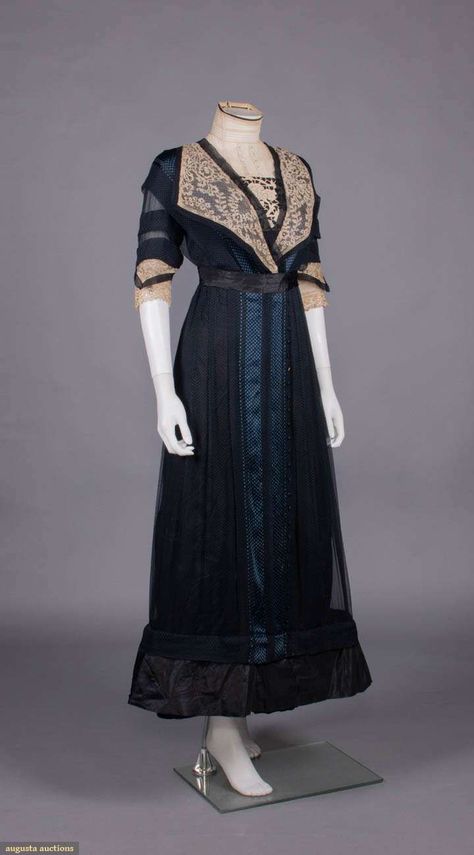 1900 Day Dress, 1900 Dresses, 1910s Dress, 1910 Dress, Motif Soutache, 1900 Dress, 1918 Fashion, Mop Buttons, Edwardian Gowns