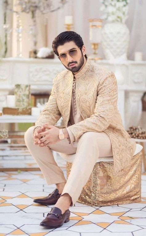 Sherwani For Men Wedding Pakistani, Marriage Clothes, Indian Wedding Suits Men, Indian Wedding Clothes For Men, Sherwani For Men Wedding, Wedding Kurta For Men, Formal Dresses For Men, Groom Dress Men, Wedding Outfits For Groom