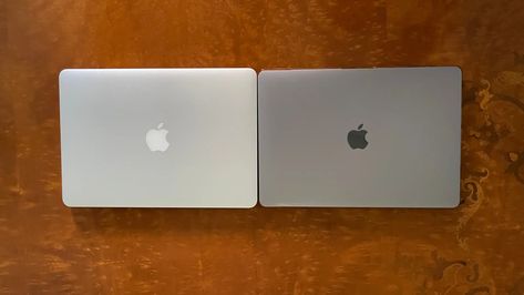 MacBook Silver VS Space Grey - Here's How to Pick | Decortweaks Macbook Air M1 Space Grey Aesthetic, Silver Macbook Air Aesthetic, Macbook Air M2 Space Grey, Macbook Air M2 Silver, Macbook Air Space Grey Aesthetic, Macbook Air Colors, Macbook Air M1 Silver, Macbook Silver Vs Space Grey, Macbook Air Space Grey