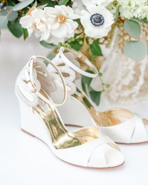 Wedding Wedges Shoes To Walk On Cloud ★ wedding wedges emmy london white with sequins beach Fancy Wedges, Beach Theme Wedding Reception, Bridal Shoe Ideas, Cloud Wedding, Wedding Shoes Purple, Simple Wedding Shoes, Wedding Shoes Pink, Wedding Shoes Blue, Bohemian Style Gown