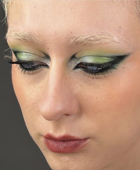 Green Silver Eye Makeup, Blue And Green Makeup Looks, Green And Silver Makeup, Green And Blue Makeup, Green Blue Makeup, Green Makeup Look, Shimmery Makeup, Concert Makeup, Pride Makeup