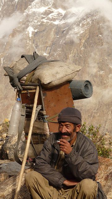 #travel #travelinspiration #travelphotography #pakistan #YLP100BestOf #wanderlust Mountain People, Beautiful Pakistan, Pak Army, Pakistan Zindabad, Islamic Republic, We Are The World, Working People, Meet People, South Asia