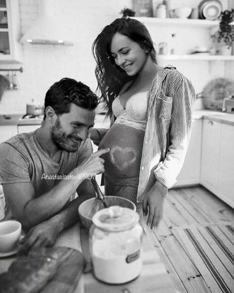 Half Baked Pregnancy Photo With Husband, Half Baked Maternity Photo, Half Baked Pregnancy Photo, Home Maternity Photography, Cute Pregnancy Photos, Pregnant Photography, Baby Bump Photoshoot, Pregnancy Announcement Photoshoot, 20 Weeks Pregnant