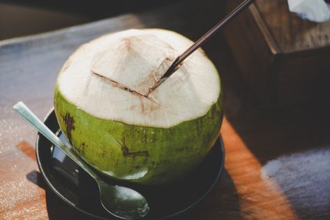 Water Benefits For Skin, Coconut Water Benefits, Water Health Benefits, Natural Electrolytes, Air Kelapa, Water Benefits, Coconut Health Benefits, Healthy Digestive System, Sugary Drinks