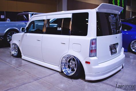 #ducktailracing #scion #toyota #bB #xB #scionxb #toyotabb Scion Xb Custom, Daihatsu Materia, Cube Car, Toyota Scion Xb, Kei Cars, Customized Cars, Kei Car, Scion Xb, Custom Vans