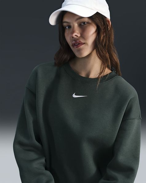 Nike Sportswear Phoenix Fleece Women's Oversized Crew-neck Sweatshirt Nike Sweatshirt Outfit, Nike Vintage Sweatshirt, Nike Sportswear Phoenix Fleece, Nike Crew Neck, Vintage Nike Sweatshirt, Vintage Crewneck Sweatshirt, Luxury Loungewear, Classic Sweatshirt, Oversized Crewneck