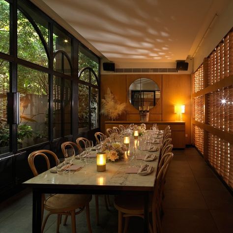 Private Dining Rooms In Restaurants, Homey Restaurant Interior Design, Private Restaurant Room, Family Restaurant Aesthetic, Private Dining Room Restaurant Design, Private Room Restaurant, Fine Dining Restaurant Interior Design, Restaurant Private Room, Highway Restaurant