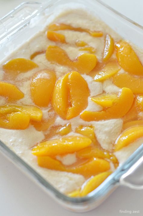 Easy Bisquick Peach Cobbler Recipe, No Mix Peach Cobbler, Peach Cobbler With Pancake Batter, Recipes With Can Peaches, Cracker Barrel Peach Cobbler Recipe, Canned Peach Deserts, Peach Cobbler With Canned Peaches And Bisquick, Peach Cobbler From Canned Peaches, Easy Peach Cobbler Recipe With Self Rising Flour