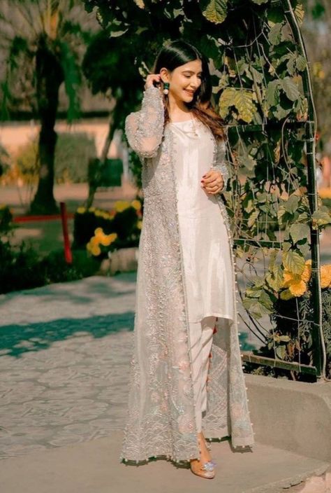 Dresses For Farewell Party In School Pakistani, Lace Dress Design For Wedding Guest, Suit Pose, Designer Pakistani Suits, Satin Sarees, Dress Design Pakistani, Casual Bridal Dress, Simple Suit, Coat Styles