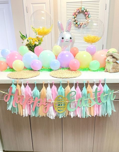 Easter Party Table, Pastel Party Decorations, Bunny Brunch, Easter Theme Party, Easter Brunch Table, Elegant Party Decorations, Wedding Glam, Easter Party Decor, Balloon Centerpieces