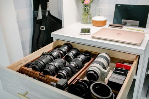 Photographer Office Ideas, Photography Office Ideas, Camera Equipment Storage, Photography Equipment Storage, Camera Organization, Photographers Office, Photography Storage, Photography Home Office, Closet Wallpaper