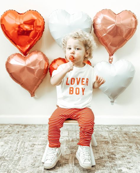 Lover boy 🥰 Remember when I mentioned the tip about giving your toddler a lollipop to stay still during pictures? Works every time 😂🙌🏼 Shop our bestselling tee at aspen-company.com ✨ 6 Month Valentine Pictures Boys, Toddler Boy Valentines Day Pictures, Valentine Milestone Pictures Boy, Valentine Photo Shoot Toddler Boys, Valentine’s Day Photoshoot Toddler Boy, Valentine Picture, Valentines Day Pictures, Valentine Photo, Baby Boy Birthday