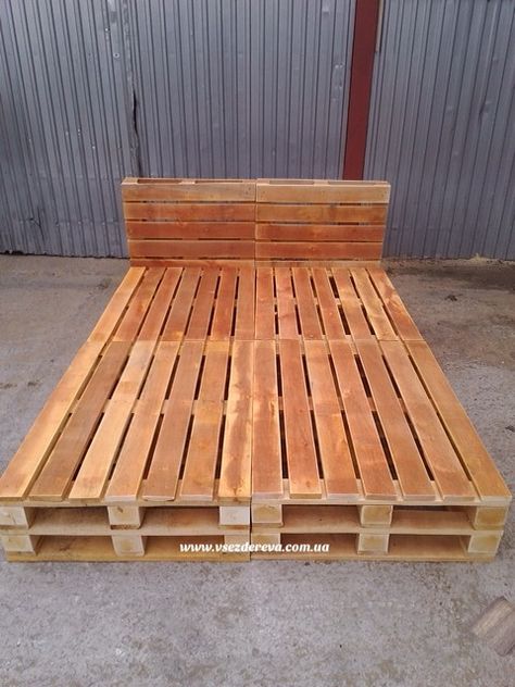 Pallets bed Pallets Bed, Pallet Bed Frames, Pallet Bed Frame, Diy Pallet Bed, Pallet Beds, Pallet Bed, Wooden Pallet Furniture, Pallet Furniture Bedroom, Diy Bed