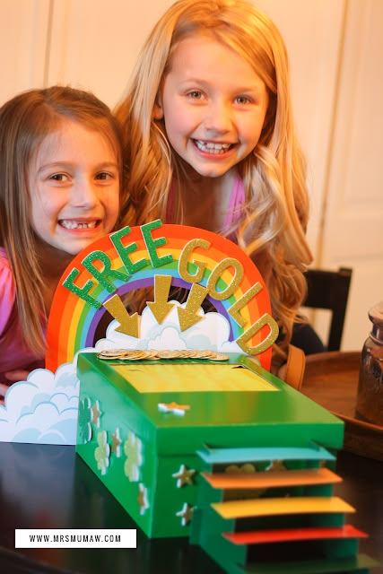 🍀 Easy Leprechaun Trap 🍀 | The Every Things Mrs Mumaw : Fort Wayne Lifestyle, Travel & Mommy Blogger Kindergarten Leprechaun Trap, Leprechaun Trap Project, St Patricks Crafts, Leprechaun Trap, St Patricks Day Crafts For Kids, St Patrick Day Activities, St Patrick's Day Crafts, St Patrick’s Day, Toddler Crafts