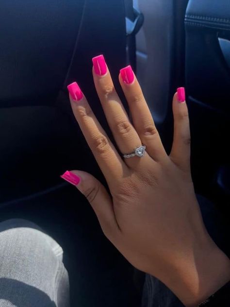 Two Solid Color Nails, Gel Nails Ideas Plain Color, Hot Pink Nails Black Women, Short Acrylic Nails One Color, Short Dark Pink Nails, Chrome Nails Designs Almond, Short Solid Color Nails, Neon Square Nails, Plain Nail Colors