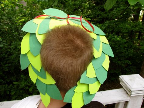 Preescolar Artesanía para Niños *: Olímpico Corona de Laurel Crown Craft 1 Olympic Wreath, Laurel Wreath Diy, Ancient Rome Projects, Laurel Wreath Crown, Crown Paper, Ancient Olympic Games, Olympic Crafts, Olympics Activities, Wreath Crown