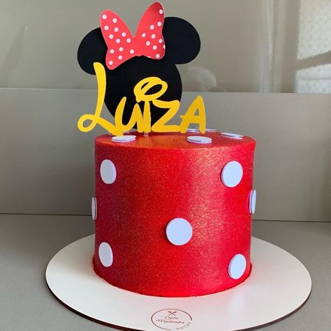 Bolo da Minnie: 95 fotos lindas + passo a passo para uma festa graciosa Mickey Mouse Clubhouse Birthday Cake, Minnie Mouse Theme Party, Twodles Birthday, Mickey Mouse Baby Shower, Minnie Mouse Birthday Decorations, Minnie Mouse Birthday Cakes, Bolo Minnie, Minnie Cake, Minnie Mouse Theme