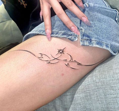 Waist Tattoos, Small Pretty Tattoos, Petite Tattoos, Cute Tiny Tattoos, Discreet Tattoos, Subtle Tattoos, Elegant Tattoos, Simplistic Tattoos, Creative Tattoos