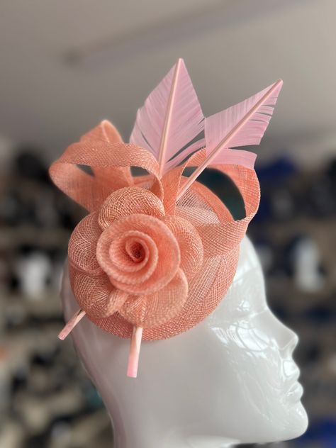 Pale Pink Hair Fascinator with Sinamay Flower & Feather Quill-Fascinators Direct Fascinator Styles, Pale Pink Hair, Unique Fascinators, Diy Fascinator, Fascinator Hats Outfit, Bridal Train, Fascinator Hats Diy, Fascinator Hats Wedding, African Hair Wrap