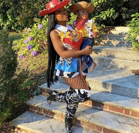 Pinterest: @TRUUBEAUTYS💧#pinterestTruubeautys . Mommy And Me Halloween Costumes Boys, Mom And Son Costume Ideas, Mother Son Halloween Costumes, Mommy Baby Halloween Costumes, Mom And Baby Costumes, 2024 Costumes, Mom Halloween Costumes, Son Outfits, Mommy Son