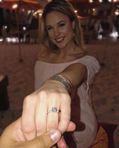 The Most Beautiful Engagement Ring #Selfie! Engagement Ring Selfie, Black Diamond Engagement Ring Set, Engagement Shoots Poses, Engagement Announcement Photos, Most Beautiful Engagement Rings, Small Silver Hoop Earrings, Beautiful Engagement Ring, Ring Selfie, Couple Engagement Pictures