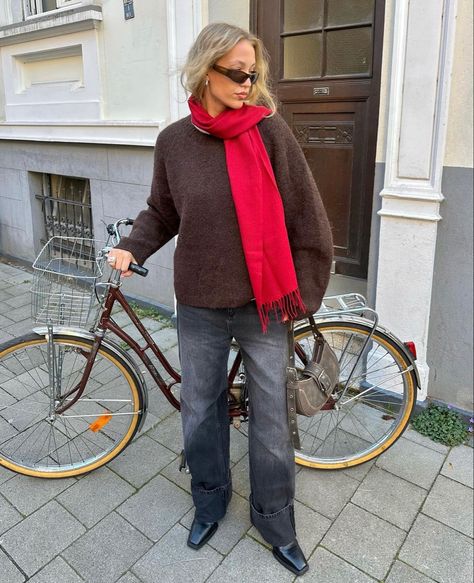 Red Scarf Outfit, Amsterdam Outfit, Scandi Fashion, Alpaca Scarf, Scarf Outfit, Autumn Fits, Red Scarf, Red Scarves, Fall Fits