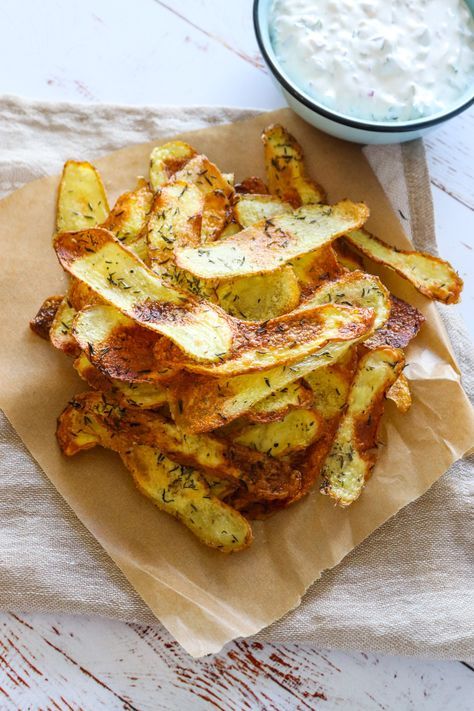 Oven Baked Chips, Homemade Chips, Travel Snacks, Baked Chips, Tortilla Chips, Oven Baked, Clean Eating Snacks, On The Side, Baked Potato