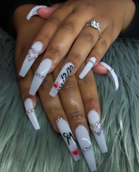 Acrylic Nails With Names On Them, Boyfriend Acrylic Nails, Rip Nail Designs, Picture Nails Ideas, Natural Looking Acrylic Nails, Anniversary Nails, Valentine Nail, Valentine Nails, Drip Nails