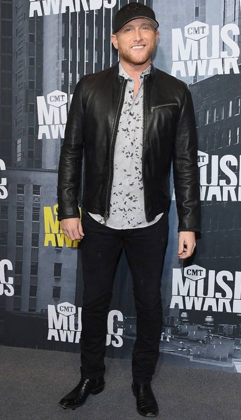 Cole Swindell from CMT Music Awards 2017: Red Carpet Arrivals | E! Online Charles Kelley, Country Guys, Kellie Pickler, Cole Swindell, Easton Corbin, Hunter Hayes, Thomas Rhett, Kelsea Ballerini, Florida Georgia Line