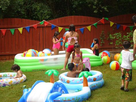 Kids Water Party, Water Birthday Parties, Pool Party Ideas, Backyard Pool Parties, Water Birthday, Pool Party Themes, Pool Party Kids, Splash Party, Backyard Birthday Parties